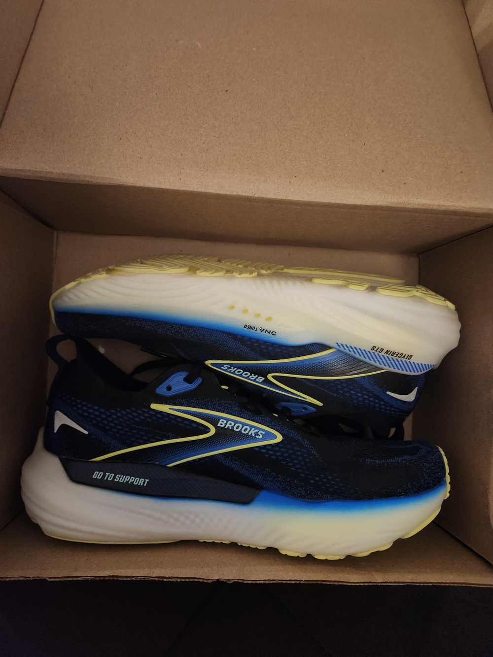 Brooks Glycerin 22 Mens sz 9 Athletic Shoes